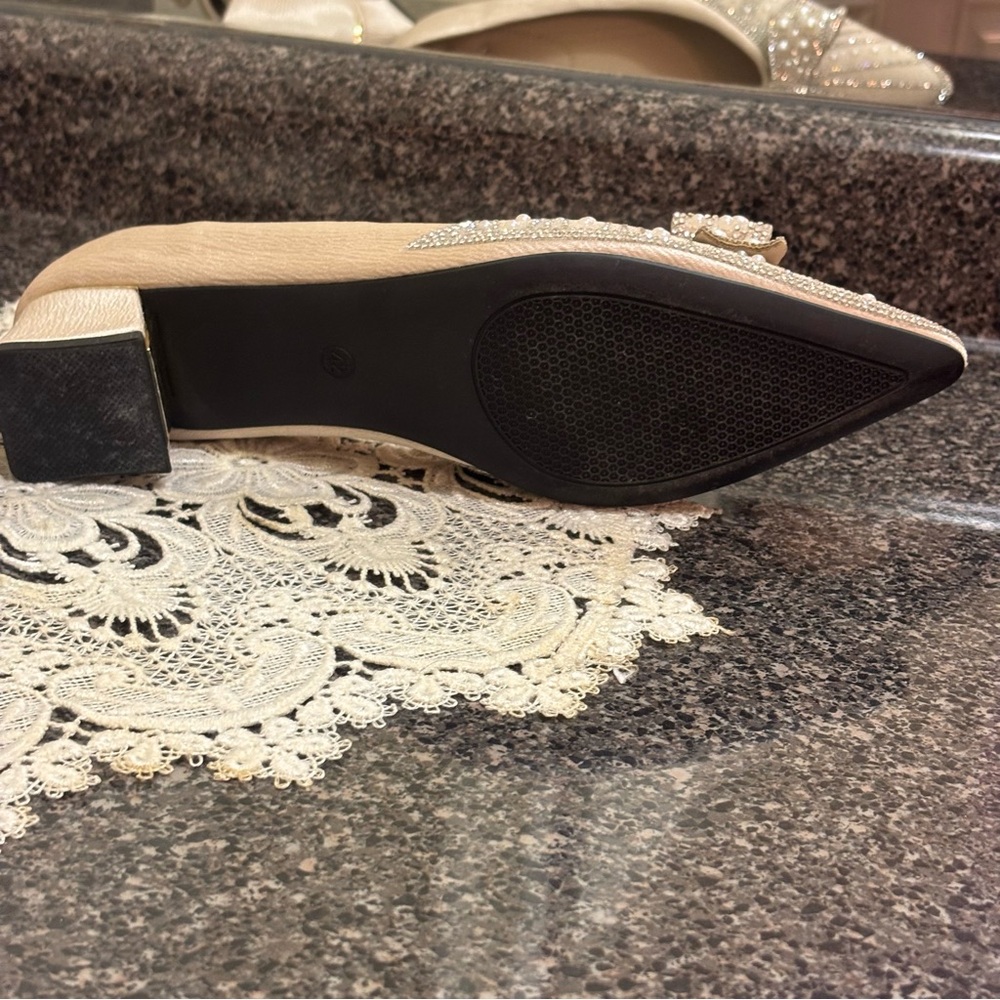 Amazon Beautiful Sparkly Shoes 10 - Picture 8 of 8